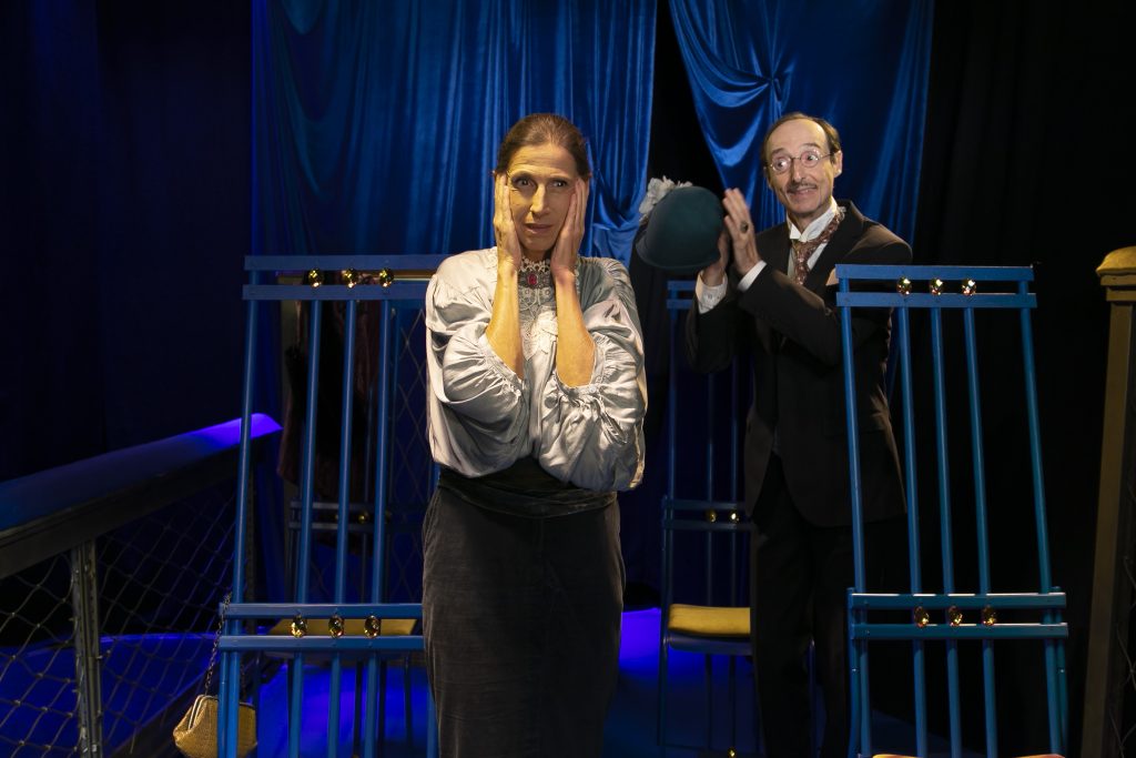 2. Foto Virginia Atormentada Jung dicharachero _LA DOBLE VIDA DE VIRGINIA W._